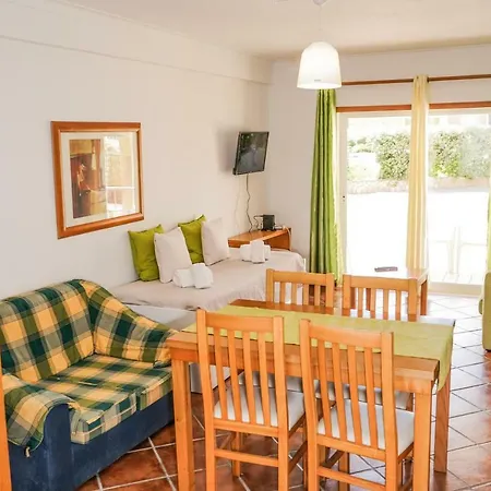 Apartment Pool & Beach In Gale Albufeira