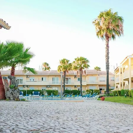 Pool & Beach In Gale *