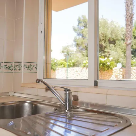 Pool & Beach In Gale Apartment Albufeira